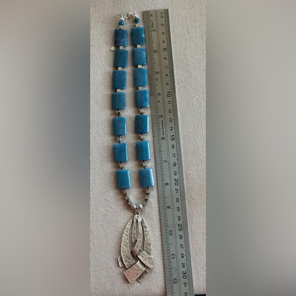 24 inch Angelite and Hematite gemstone bead necklace NWOT - Picture 11 of 11